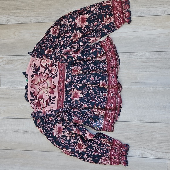 NWOT Farm Rio Top - Picture 6 of 11